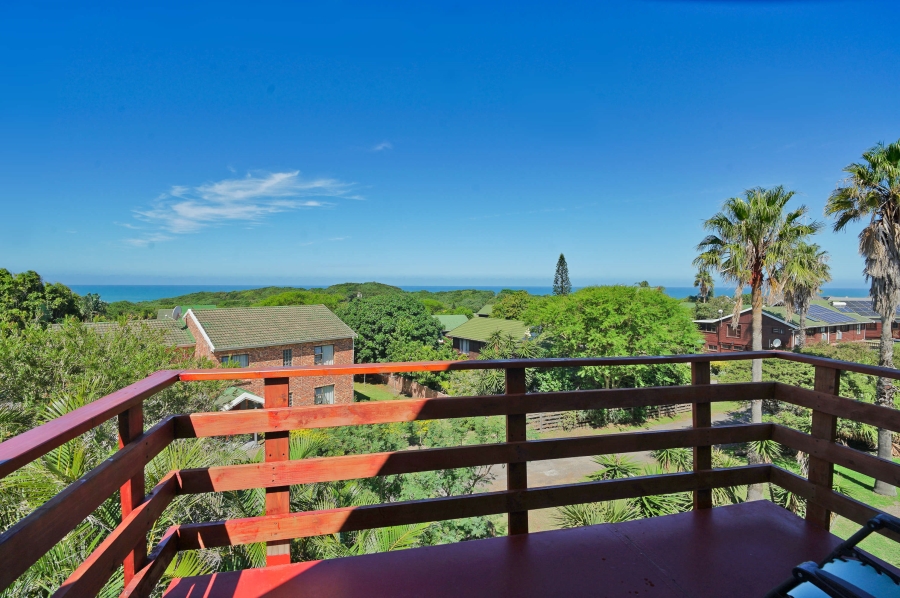 3 Bedroom Property for Sale in Cove Rock Eastern Cape
